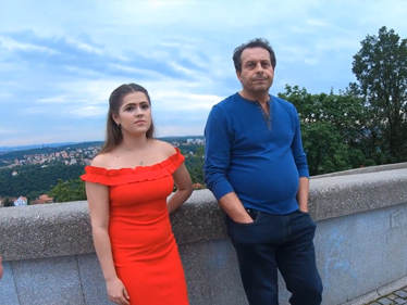 České porno – problémy v rodině a fotr prodá svou dceru
