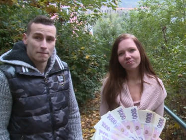 Czech Couples 15 – pár se nechá sexuálně zneužít za peníze