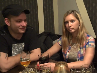 Czech Couples 25 – holky se spolu pomazlí a kluci se přidají