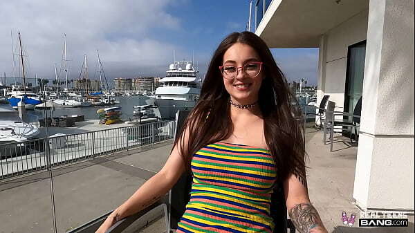 Dělám si dovolenou ale nakonec z toho bude něžné milování prostě porno