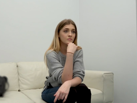 Fake Agent – mladá šťabajzna se náramně uvolní