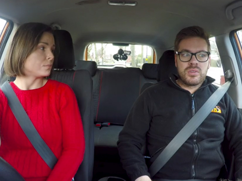 Fake Driving School – instruktor provětrá studentku