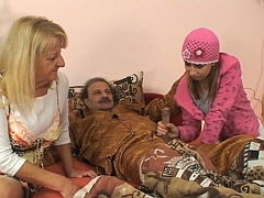 Když můžeš kouřit cigarety, tak můžeš i šukat – české porno