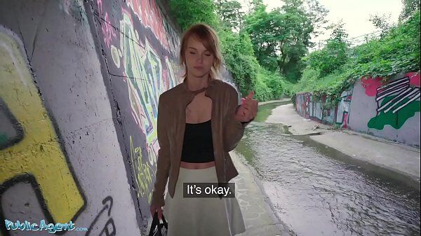 Nabídne jí Rychlý prachy ona samozřejmě toho využil