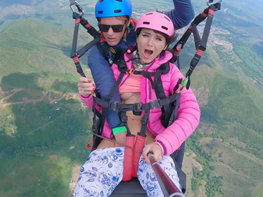Paragliding a mokrý orgasmus 2200 metrů nad zemí!