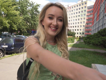 Rychlý prachy – cizinka chce po agentovi šukání a zaplatí mu!