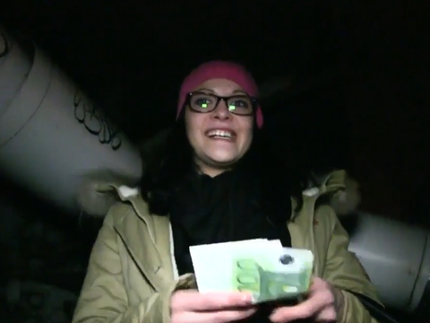 Rychlý prachy – Maďarka Diore si užije sex s agentem