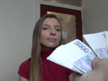 Michaela v Czech Streets 37 přijme nabídku na 50 000 Kč za sex