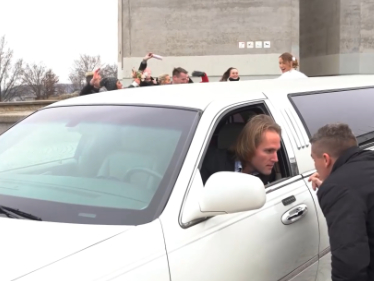 Česká nevěsta z Bride4K podvádí v limuzíně hned po svatbě