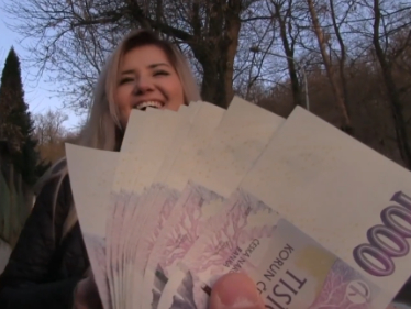 Česká studentka se stane modelkou za rychlé prachy